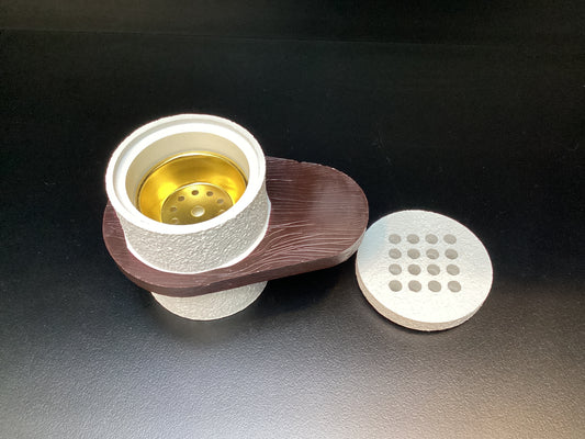 White and wooden holder burner